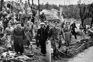 Историки Польши занялись мифотворчеством: как «СССР вскормил Гитлера»