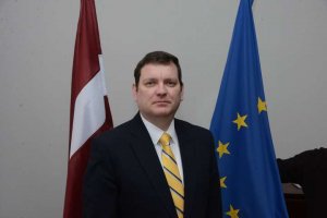 Посол Латвии раскритиковал отношения Украины и МВФ
