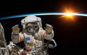 12 апреля - день космонавтики, почему падает доля Роскосмоса, Роскосмос - как лицо экономики РФ