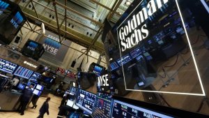 Goldman Sachs снижает прогнозы по американским акциям.