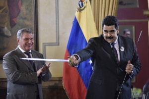 Reuters: «Роснефть» помогает Венесуэле в обход санкций США. Чем это грозит роснефти?