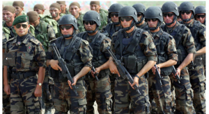 Турецкая армия начала вторжение в Сирию. Курды поджигают нефтяные скважины при отступлении.