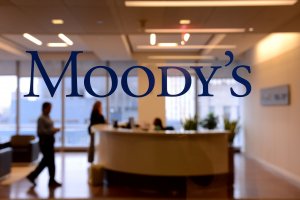 Moody’s сравнило «черного лебедя» коронавируса с пандемией «испанки»