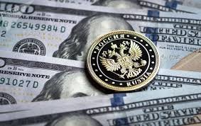 Почему Bloomberg ставит на рубль, а Банк России – на евро и доллар
