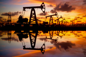 Почему нефть падает? Разбираем причины