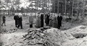 Руководство Латвии ставит под сомнение Холокост