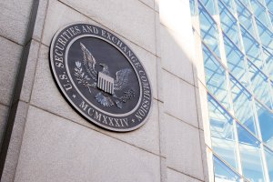 SEC предложила DeFi-протоколам получить лицензию торговой системы или брокера